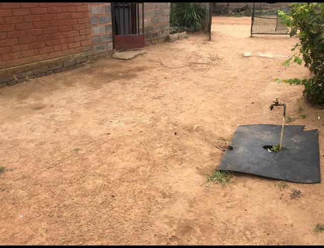 5 BEDROOM HOUSE FOR SALE IN LANGAVILLE EXT 3